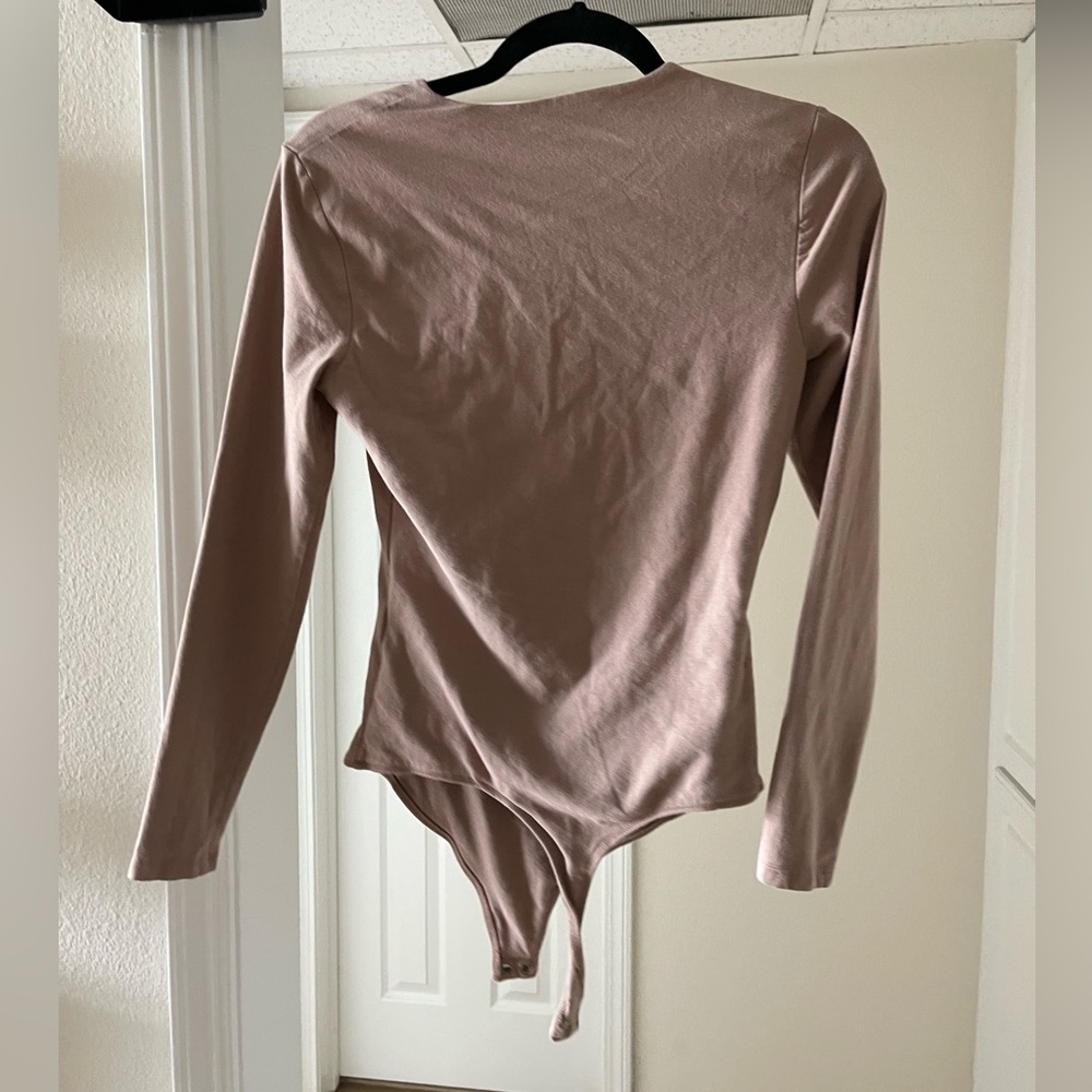 Tan longe sleeve Abercrombie and fitch body suit
